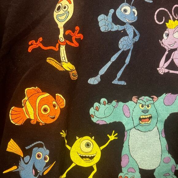 DISNEY PIXAR All Characters Colorful-BLACK Tee Shirt Medium EUC - Picture 4 of 9